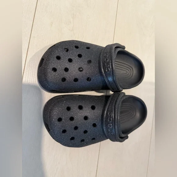 Crocs - Picture 2 of 3